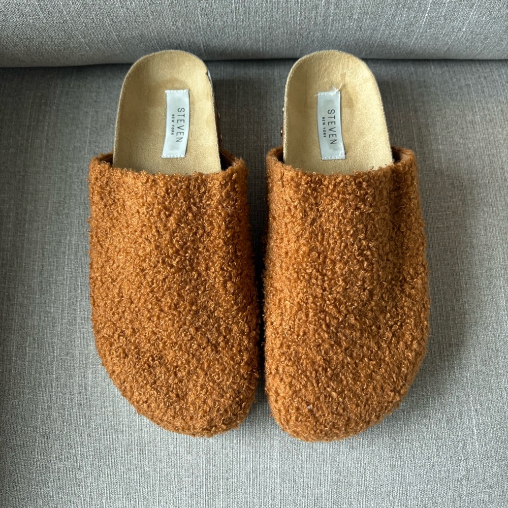 Steven by Steve Madden Women’s Lehman Flat In Brown EUC - Size 9